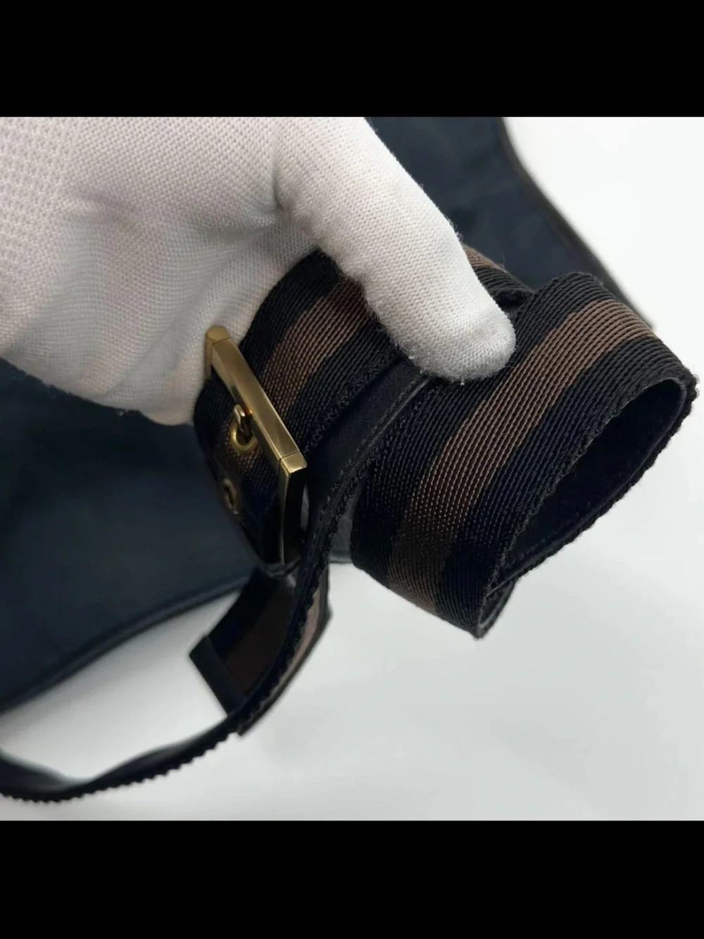 Gucci sleek black